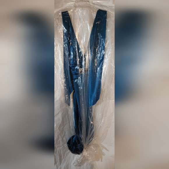 Teal Jessica McClintock floor length prom dress or gown with low back - Picture 3 of 4